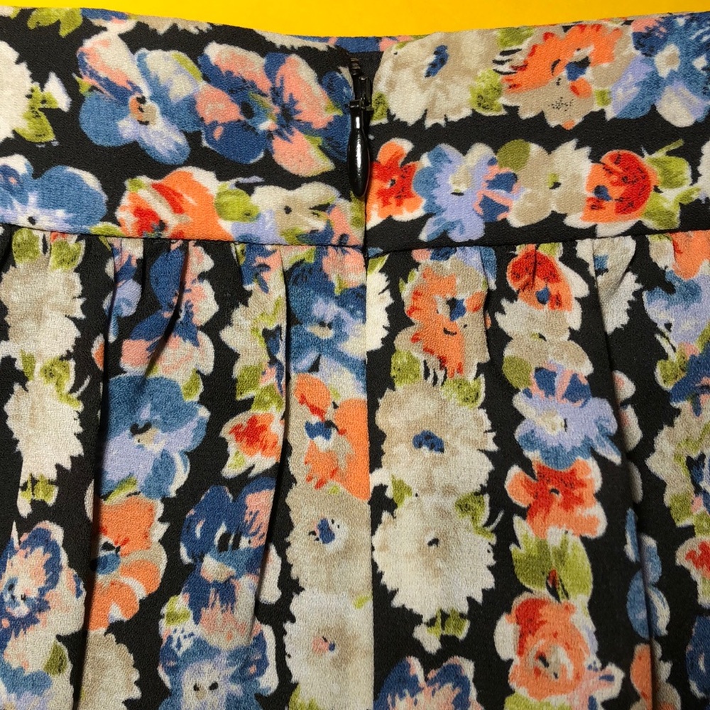 J.CREW floral print pleated mini skirt - Picture 4 of 8